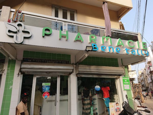 Votre Pharmacie de Confiance au Cœur de la Capitale Sénégalaise"